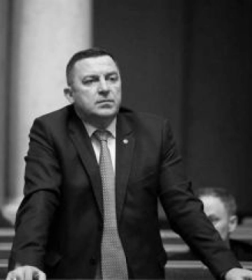 Керівництво Верховної Ради України, народні депутати України, керівництво та працівники Апарату Парламенту висловлюють щирі співчуття з приводу трагічної смерті Ярослава Івановича Рущишина — народного депутата України IX скликання Керівництво Верховної Ради України, народні депутати України, керівництво та працівники Апарату Парламенту висловлюють щирі співчуття з приводу трагічної смерті Ярослава Івановича Рущишина — народного депутата України IX скликання