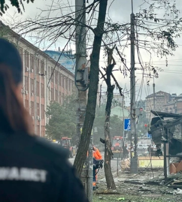 У Києві покарали водія, який проїхався по смузі для громадського транспорту — відео