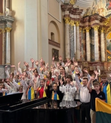 Діти з Харкова подякували Литві концертом у Вільнюсі