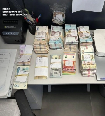На Львівщині викрили мережу нелегальних  конвертаційних центрів, вилучили 12 млн готівки