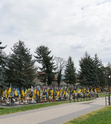 В Ужгороді попрощаються з полеглим воїном Віталієм Лакатошем