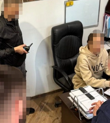 На Львівщині викрили на хабарі посадовця мерії одного з районів та діючу адвокатку