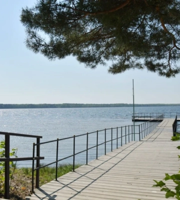 Унікальне Біле озеро на Рівненщині: особливості водойми та відпочинку
