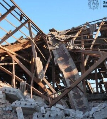 Запоріжжя атакували ворожі безпілотники: спалахнули пожежі, є руйнування. ФОТОрепортаж