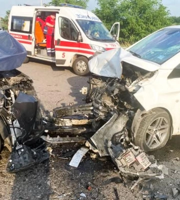 На Рівненщині в ДТП постраждали четверо людей: серед травмованих вагітна і дитина