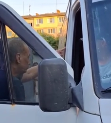 Группа гражданских напала на автобус ТЦК, который направлялся в учебный центр в Полтавской области: некоторые мобилизованные&amp;hellip;