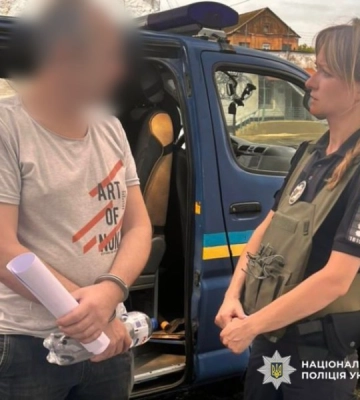 На Одещині постраждав чоловік під час гасіння палаючого сухостою