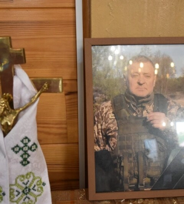 Луцька громада попрощалася з 52-річним військовим Богданом Романчуком