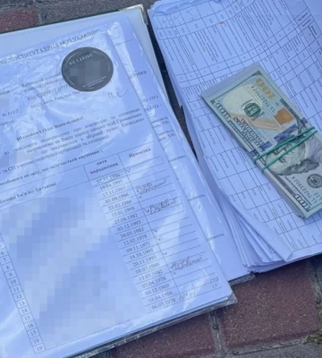 Начальник збірного пункту Київського міського ТЦК попався на хабарі у $3 500