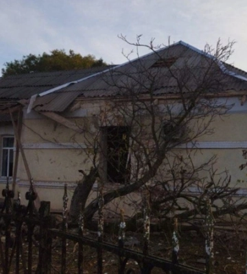 ОВА: двоє жителів Херсонщини постраждали через російські атаки