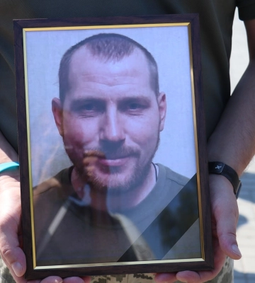 Тростянецька громада попрощалася з захисником Сергієм Давидовим