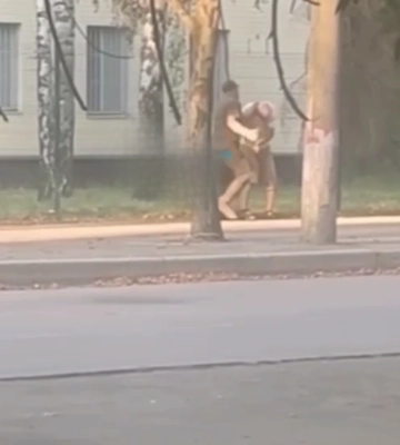 В Кривом Роге полиция проверяет видео избиения мужчины военным ТЦК – видео