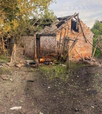 Атака дронів на Полтавщину: у двох районах уламки пошкодили будівлі