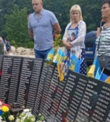 Родини загиблих воїнів з Острожчини взяли участь у всеукраїнській прощі