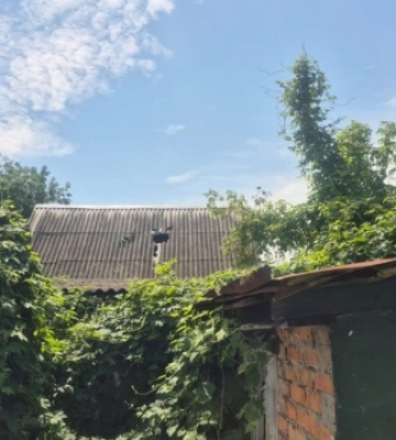 Війська РФ обстріляли Слатине на Харківщині, пошкоджені будинки та ЛЕП