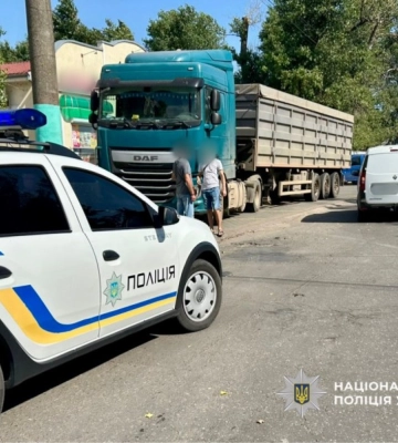 У Білгороді-Дністровському необачний пішохід потрапив під колеса легковика