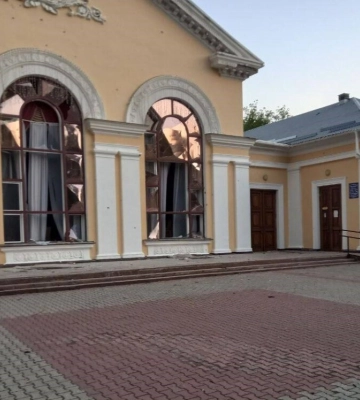 В Кропивницком в результате атаки рф повреждено здание филармонии