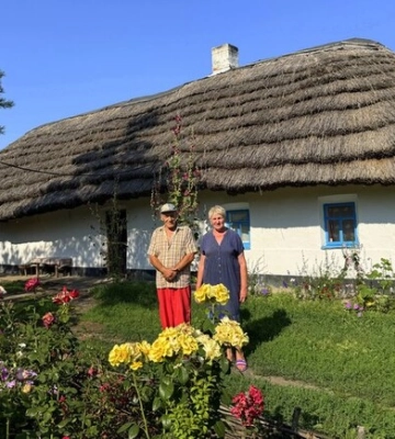 Супруги переселенцев из Покровска берегут старинный дом вблизи фронта