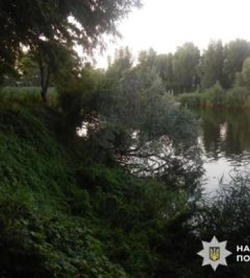 У Кременчуці у водоймі виявили тіло чоловіка