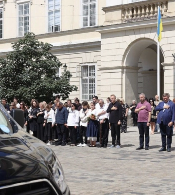 У Львові прощаються із загиблим народним депутатом Ярославом Рущишиним