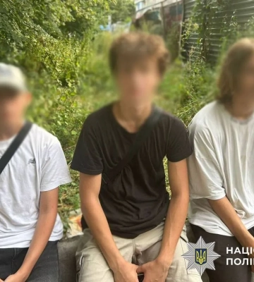 Забрались на верхушку строительного крана: полиция привлекла к ответственности родителей троих подростков