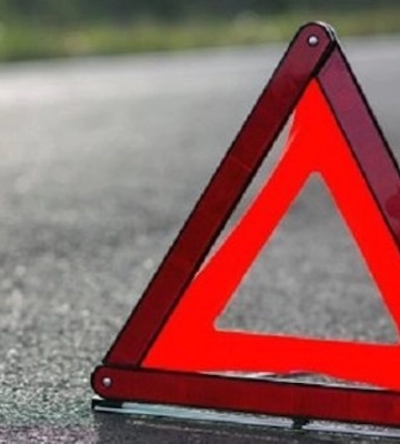 В Ужгороді на обʼїзній зіткнулись авто та електросамокат, є травмовані