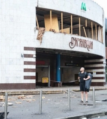 Кав&#039;ярня на Лук&#039;янівці вшосте постраждала від обстрілу, але продовжує працювати (відео)