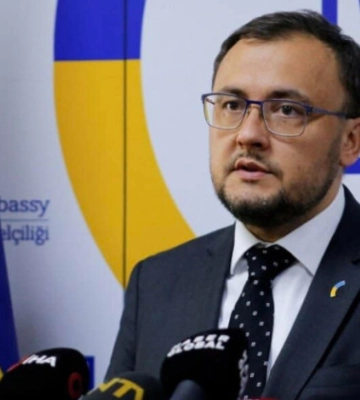 70% українців за кордоном хочуть повернутися додому, — посол в Польщі Василь Боднар