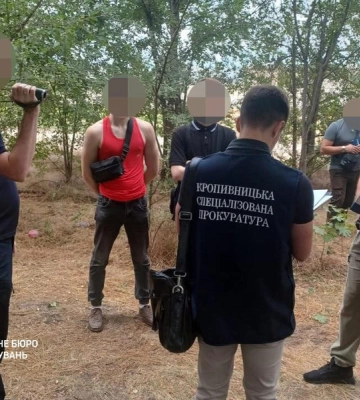 За $1 тыс. отменял &quot;розыск&quot;: разоблачен чиновник Кропивницкого ТЦК. ФОТОрепортаж