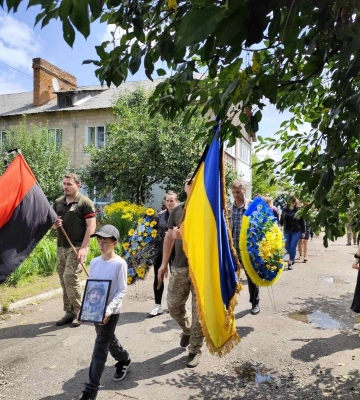 Чи є сарана на Волині
