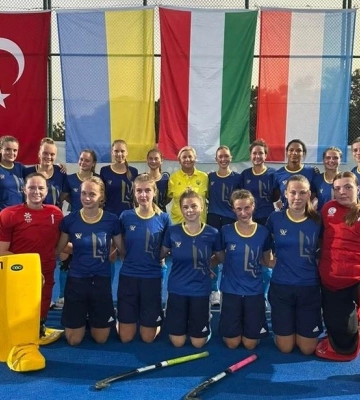 Сумські хокеїстки з розгрому стартували на чемпіонаті Європи