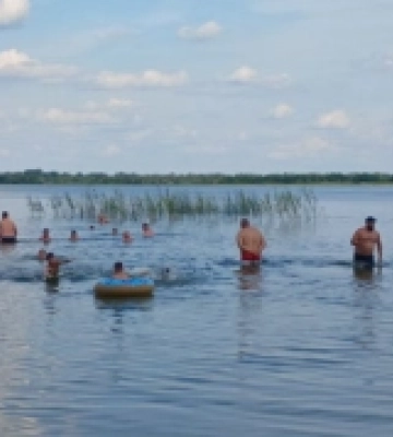 Відпочинок на озері Пісочне на Волині: ціни, розваги, житло