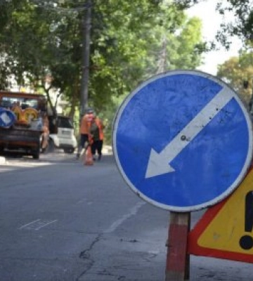 У Миколаєві комунальники продовжують ремонтувати дороги - на низці вулиць можливе обмеження руху транспорту