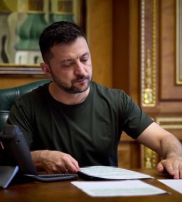 Володимир Зеленський повідомив, що обговорив свій законопроект про НАБУ і САП із партнерами та представниками Верховної Ради Володимир Зеленський повідомив, що обговорив свій законопроект про НАБУ і САП із партнерами та представниками Верховної Ради