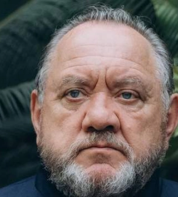 Богдана Бенюка раскритиковали за призыв бить детей розгой за русский язык: актер ответил Богдана Бенюка раскритиковали за призыв бить детей розгой за русский язык: актер ответил