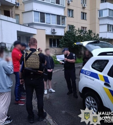 На Троещине водитель выстрелил в лицо прохожему из-за замечаний по парковке