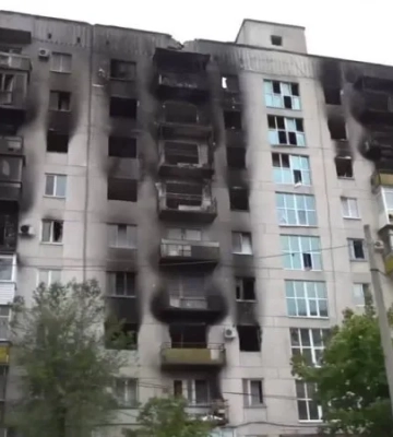 На Миколаївщині ворог завдав реактивних артилерійських ударів по Очакову: пошкоджено десятки будинків. авто, виникла пожежа