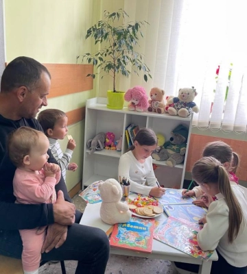 У Вараші оформили закодонні паспорти дітям з багатодітної родини