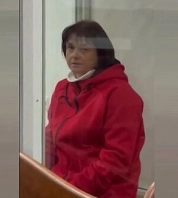 Суд продлил арест обвиняемой в покушении на Стерненко до 27 сентября