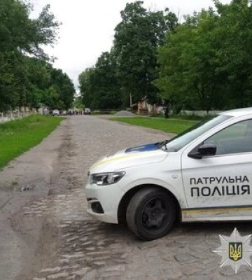 Розшукуваний за подвійне вбивство чоловік застрелився під час перемовин - поліція