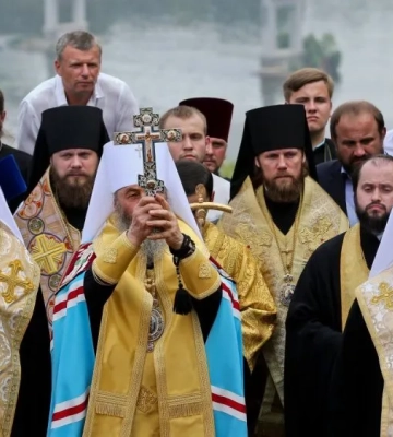 У Чернівцях віряни УПЦ МП напали на релігієзнавця (відео)