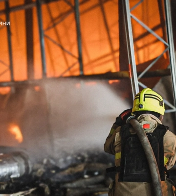 Російські війська атакували дронами залізницю у Дніпропетровській області, пошкоджено вокзал у Павлограді
