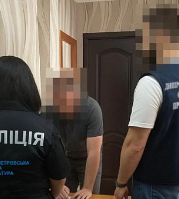Директора лесхоза в Днепропетровской области подозревают в незаконной вырубке леса