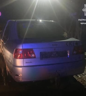 Їхав без номерного знака: у Черкасах зупинили п’яного водія