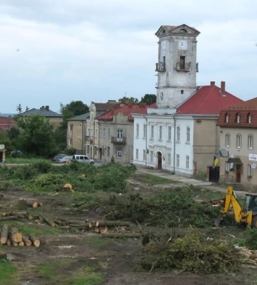 На Львівщині знищили сквер