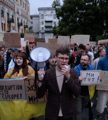 У Києві та інших містах тривають акції за незалежність антикорупційних органів