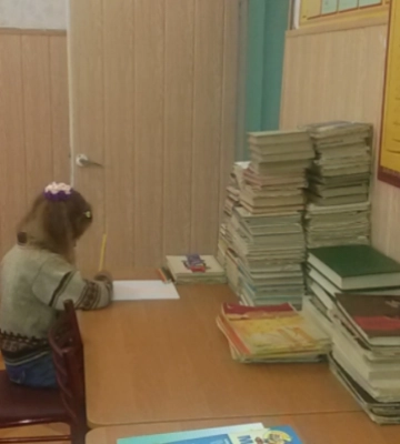 Поднимает руки на детей и пристает к женщинам - в мелитопольской школе-интернате случился секс-скандал (Скрины)