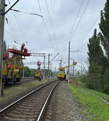 Ворог пошкодив залізничну інфраструктуру в Києві, - &quot;Укрзалізниця&quot;