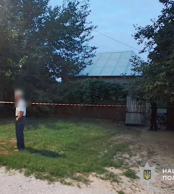 У Дніпрі чоловік поранив перехожого ножем