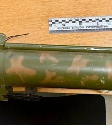 Пограбування автівок та продаж зброї: у Дніпрі викрили серійних злочинців